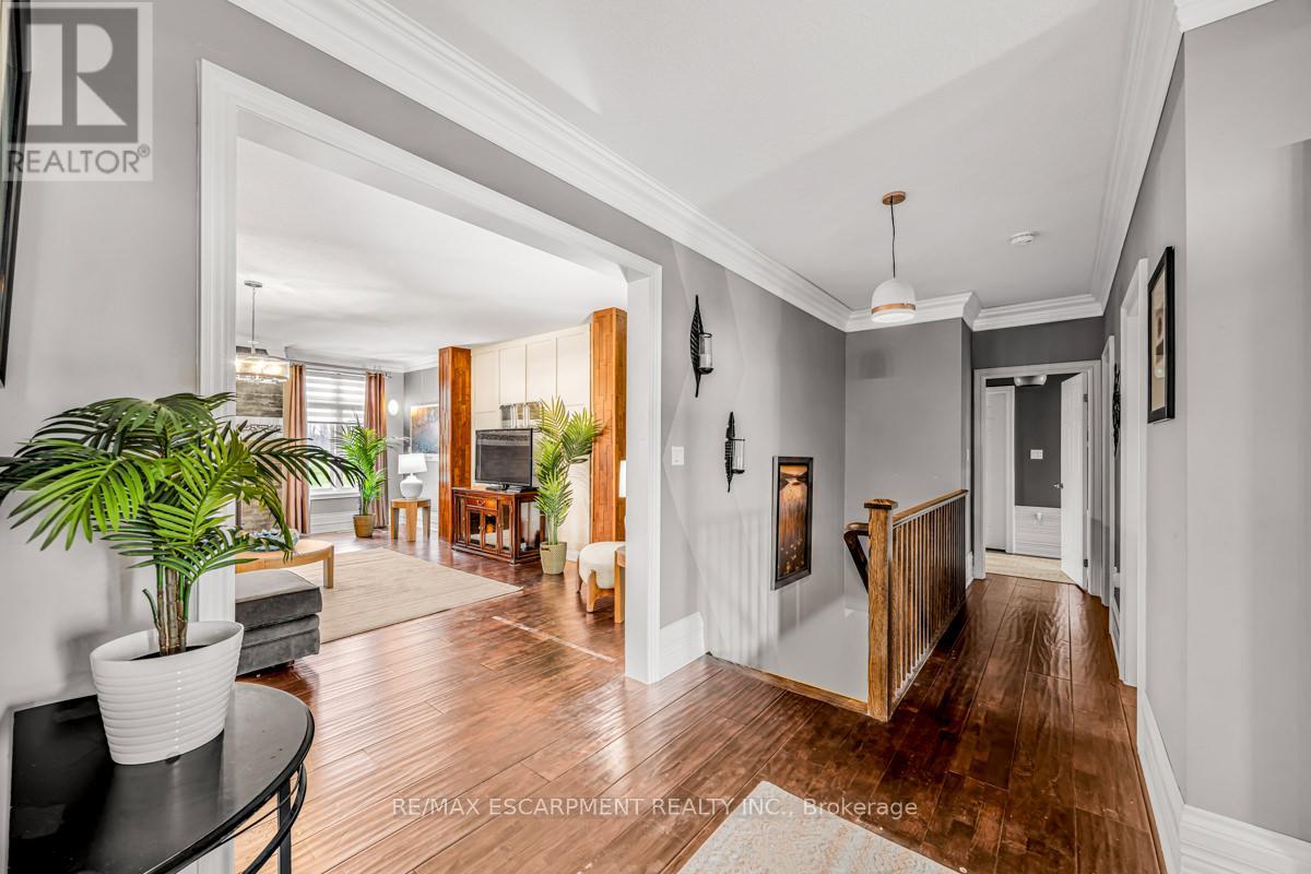 20 Chesswood Trail, Hamilton, Ontario  L8N 2Z7 - Photo 19 - X12109185