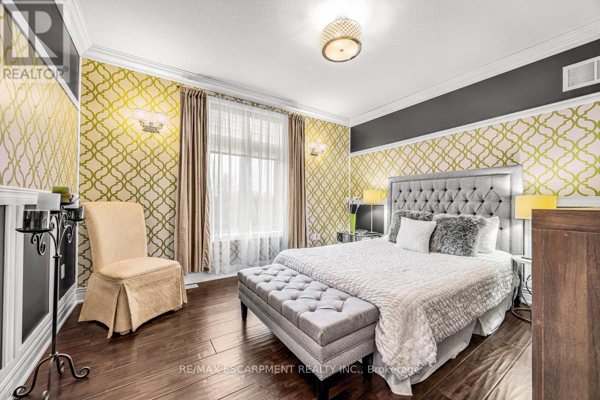 20 Chesswood Trail, Hamilton, Ontario  L8N 2Z7 - Photo 32 - X12109185