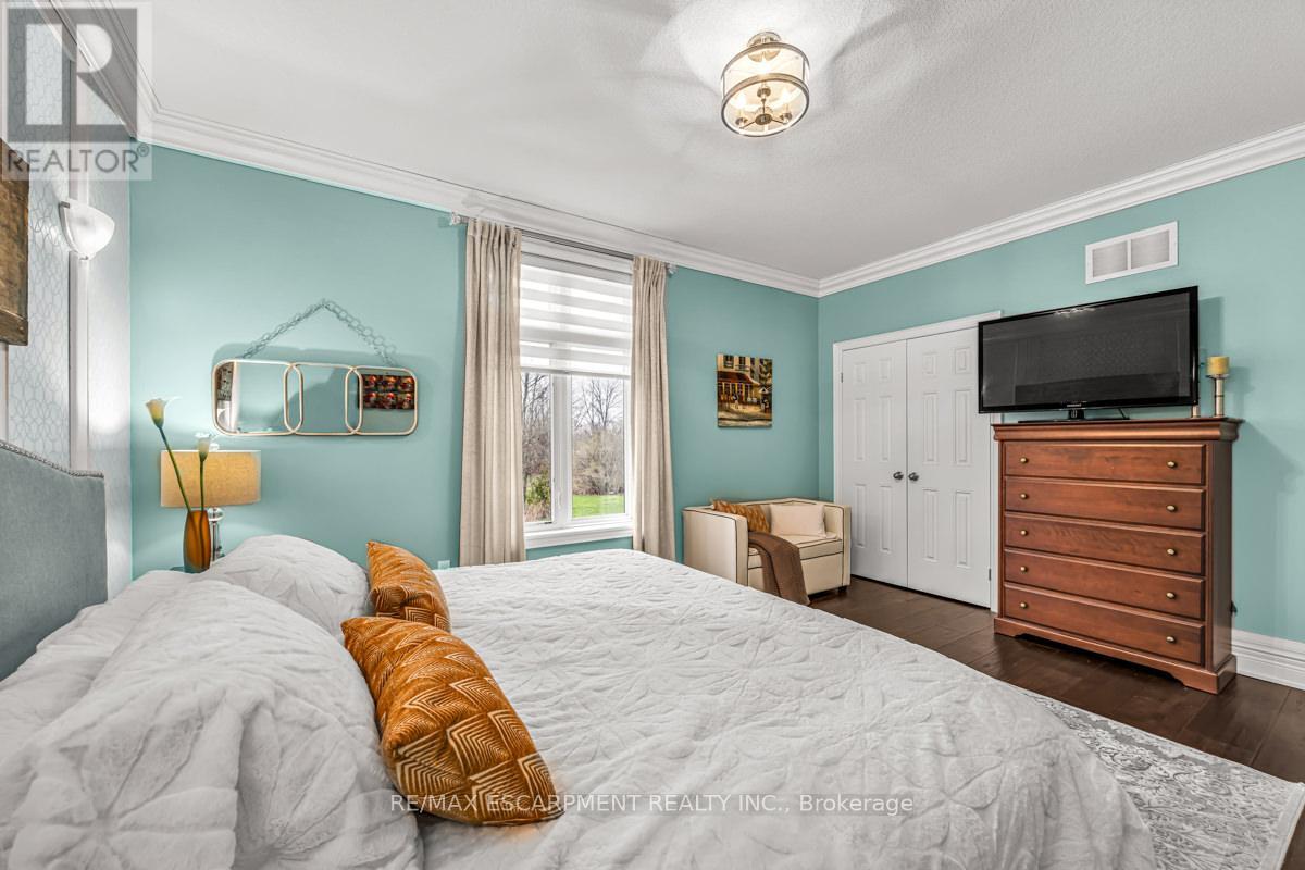 20 Chesswood Trail, Hamilton, Ontario  L8N 2Z7 - Photo 37 - X12109185