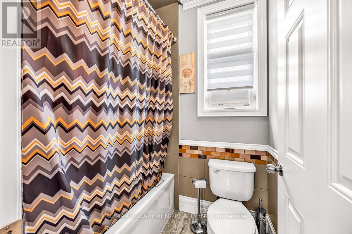 20 Chesswood Trail, Hamilton, Ontario  L8N 2Z7 - Photo 39 - X12109185