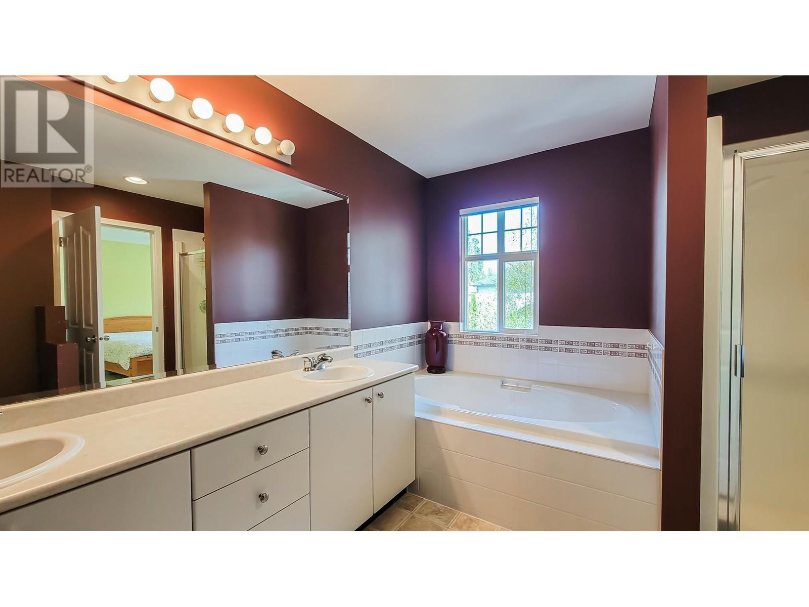 24330 102b Avenue, Maple Ridge, British Columbia  V2W 1Y2 - Photo 18 - R2994832