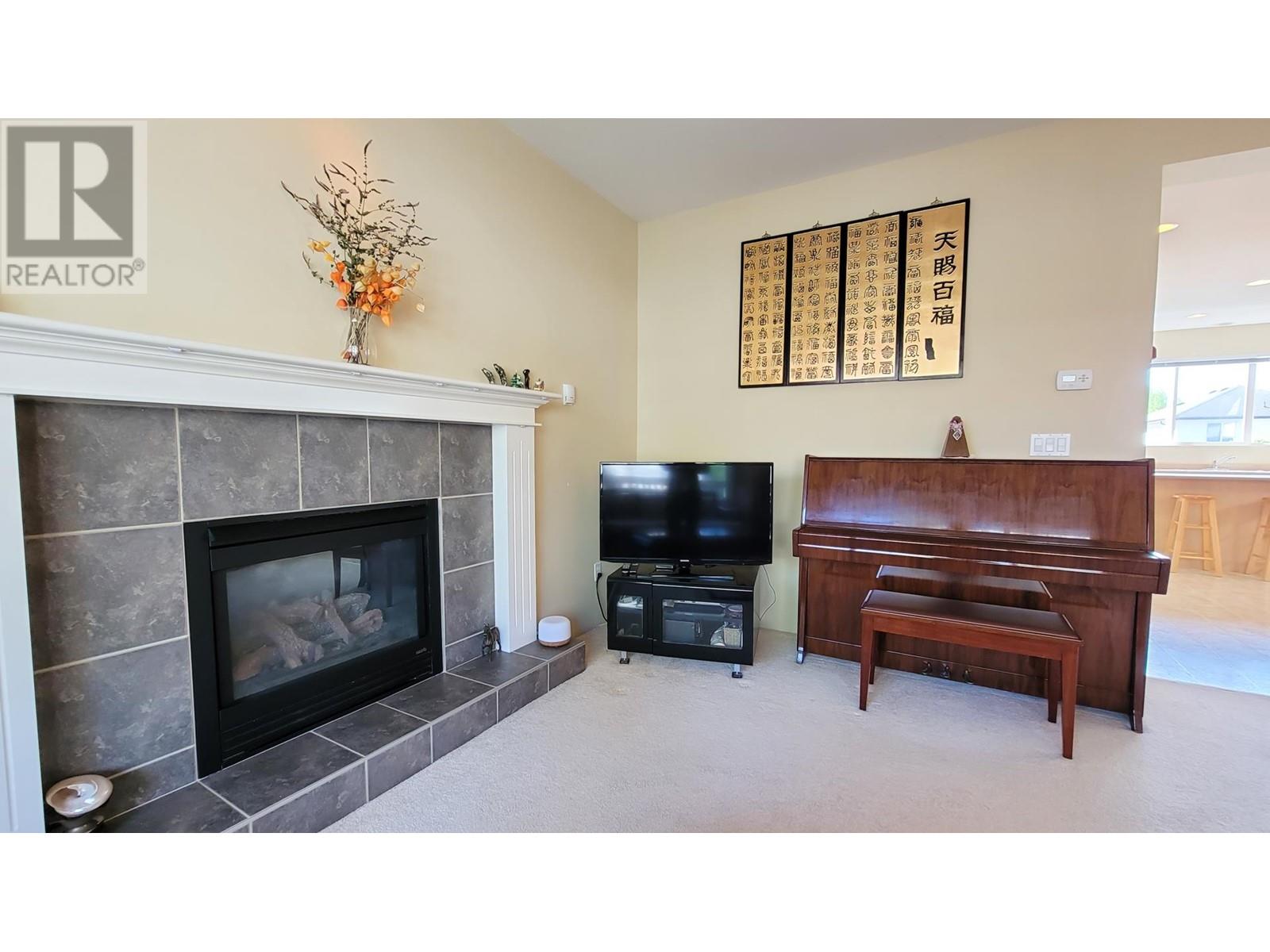 24330 102b Avenue, Maple Ridge, British Columbia  V2W 1Y2 - Photo 6 - R2994832
