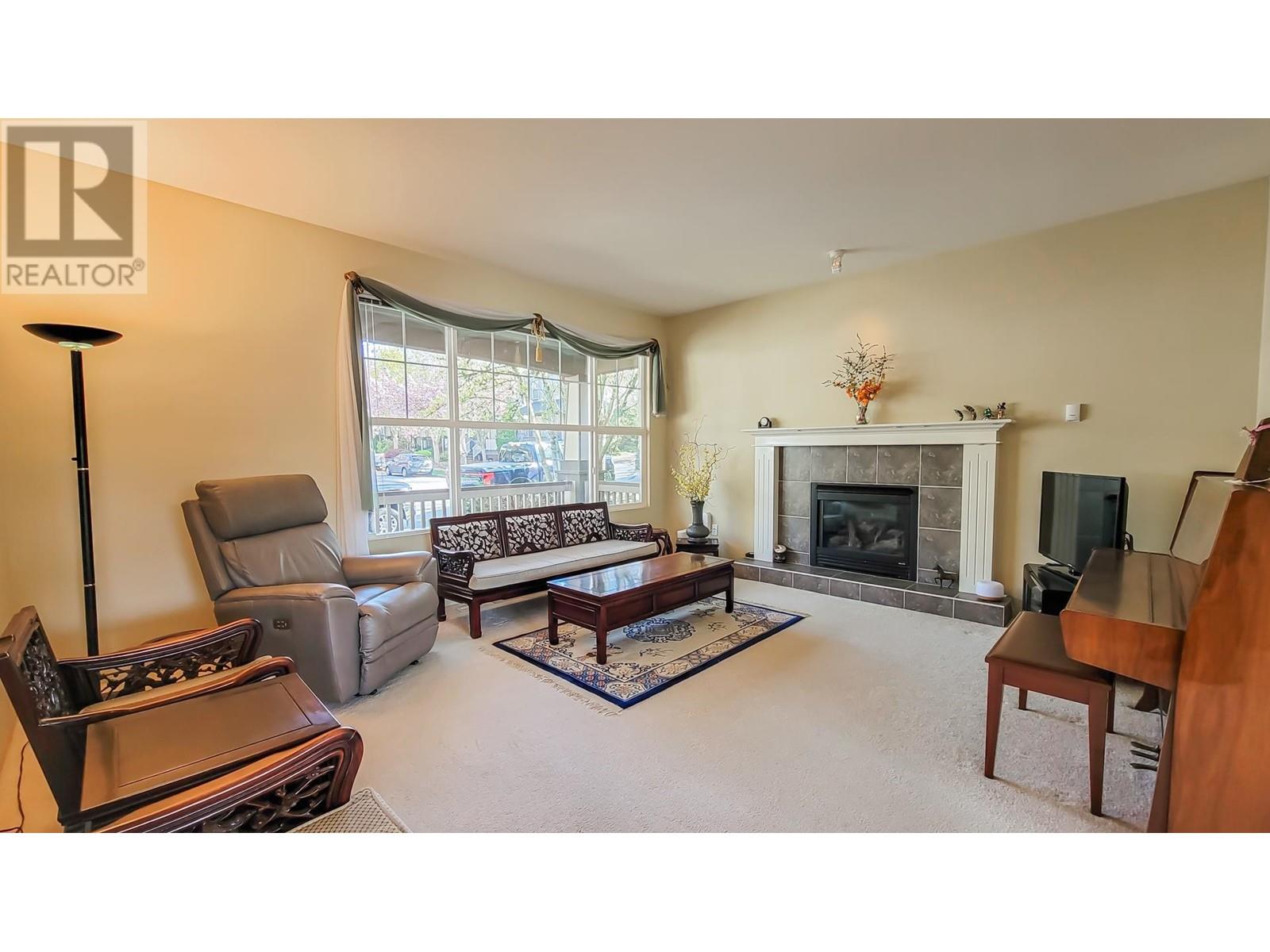 24330 102b Avenue, Maple Ridge, British Columbia  V2W 1Y2 - Photo 3 - R2994832