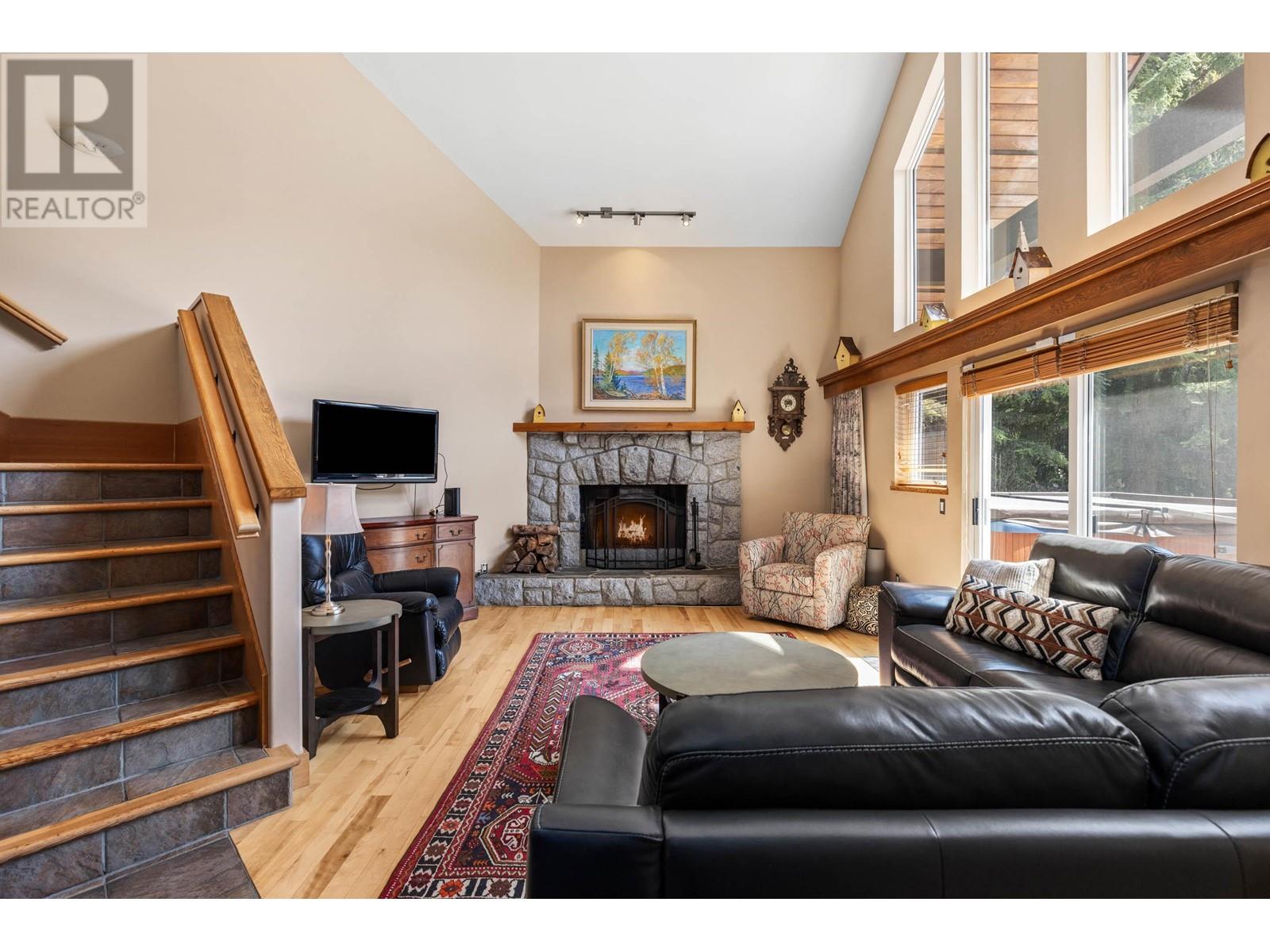 Property at 2405 LOS LENAS PLACE image 4