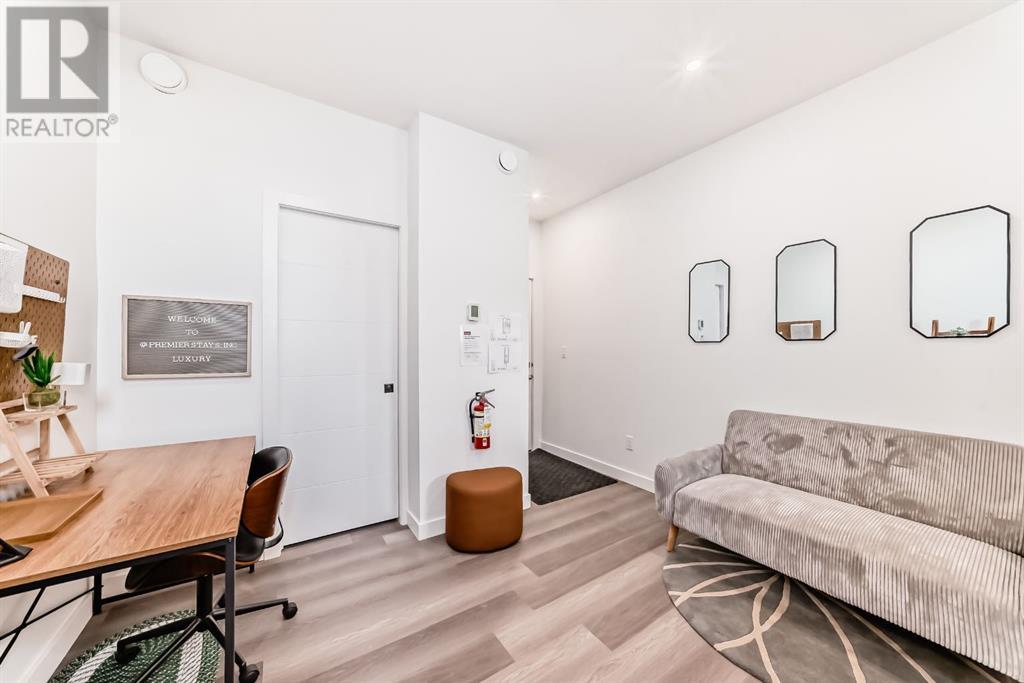 81, 2117 81 Street Sw, Calgary, Alberta  T3H 6H5 - Photo 4 - A2205413