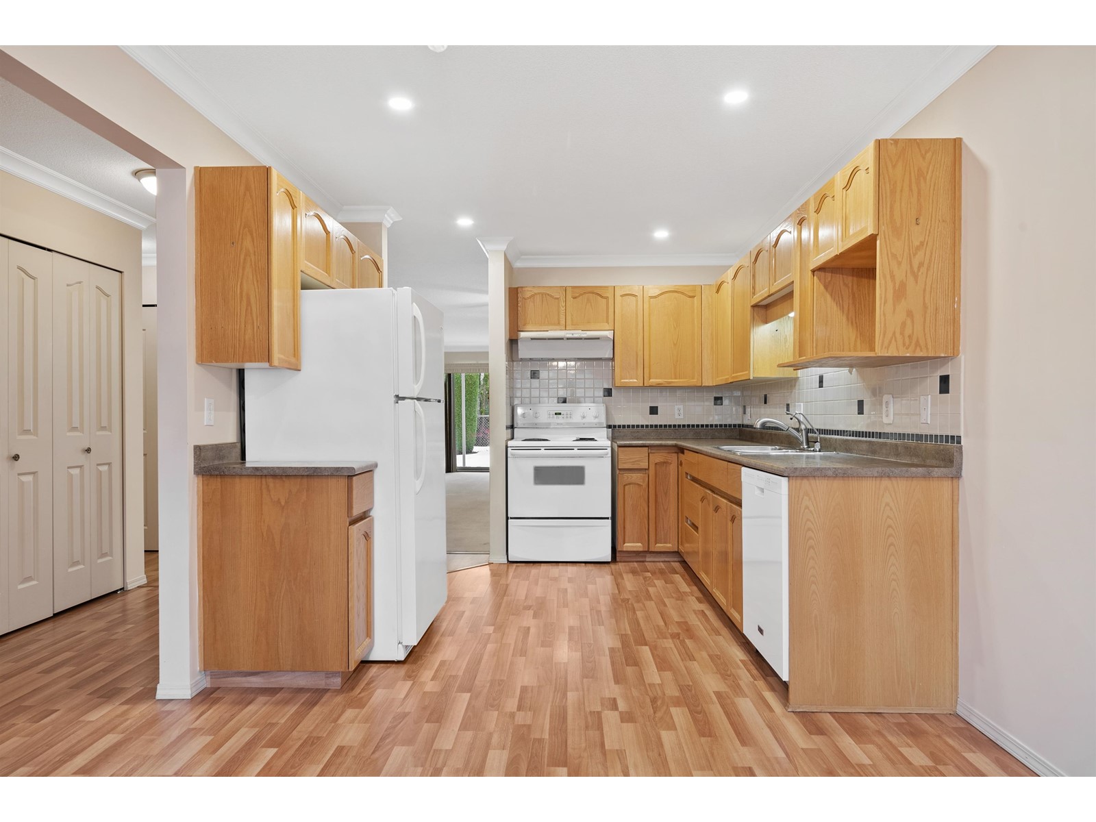17 3110 Trafalgar Street, Abbotsford, British Columbia  V2S 7X7 - Photo 9 - R2995135