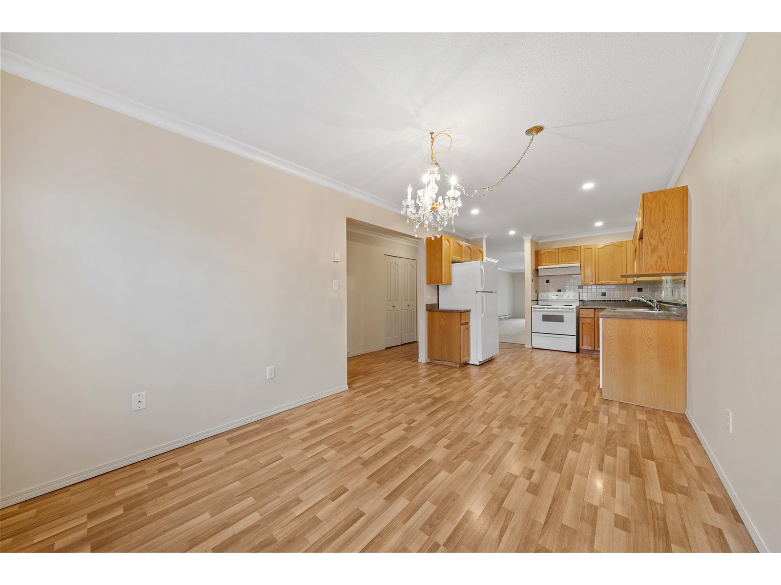 17 3110 Trafalgar Street, Abbotsford, British Columbia  V2S 7X7 - Photo 8 - R2995135