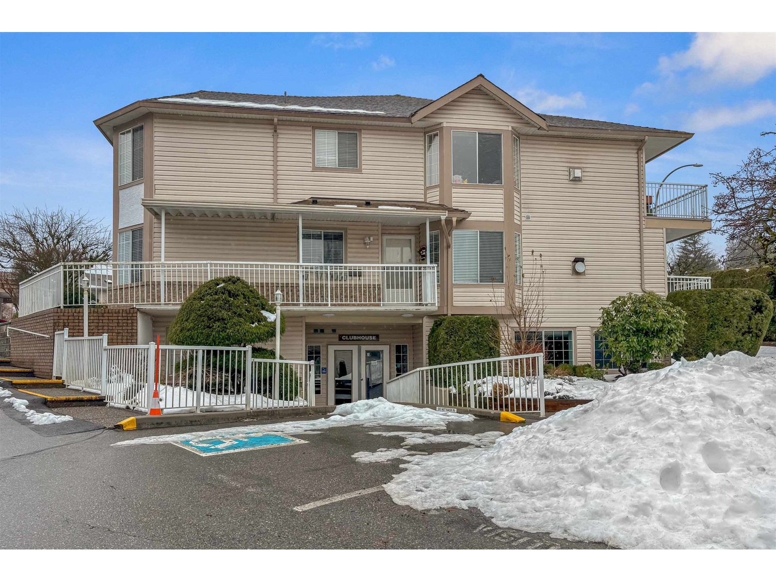 17 3110 Trafalgar Street, Abbotsford, British Columbia  V2S 7X7 - Photo 30 - R2995135