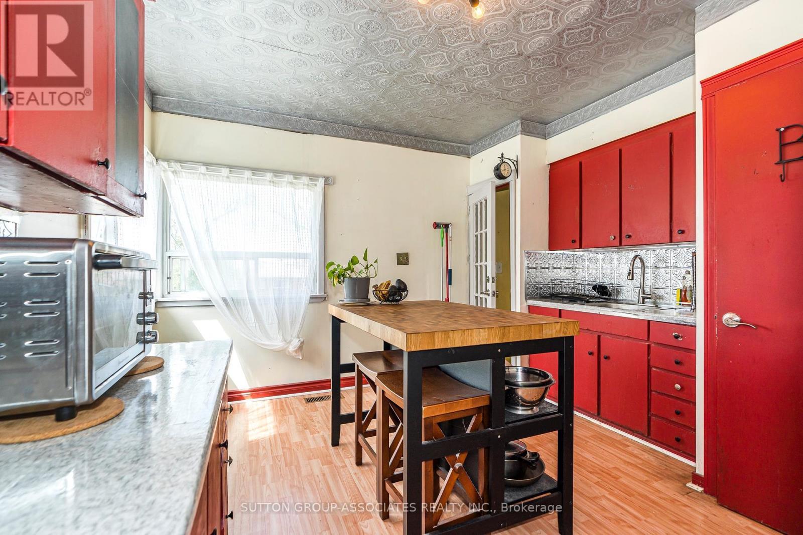16 North Bonnington Avenue, Toronto, Ontario  M1K 1X2 - Photo 15 - E12109204
