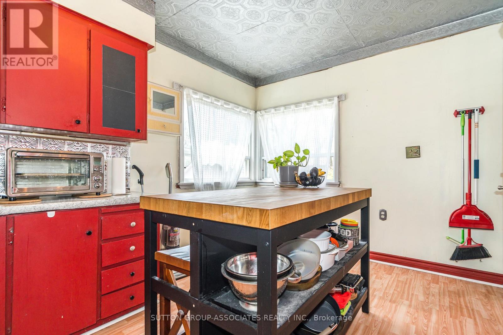 16 North Bonnington Avenue, Toronto, Ontario  M1K 1X2 - Photo 17 - E12109204