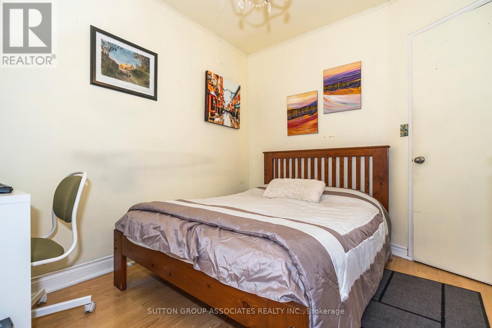 16 North Bonnington Avenue, Toronto, Ontario  M1K 1X2 - Photo 20 - E12109204