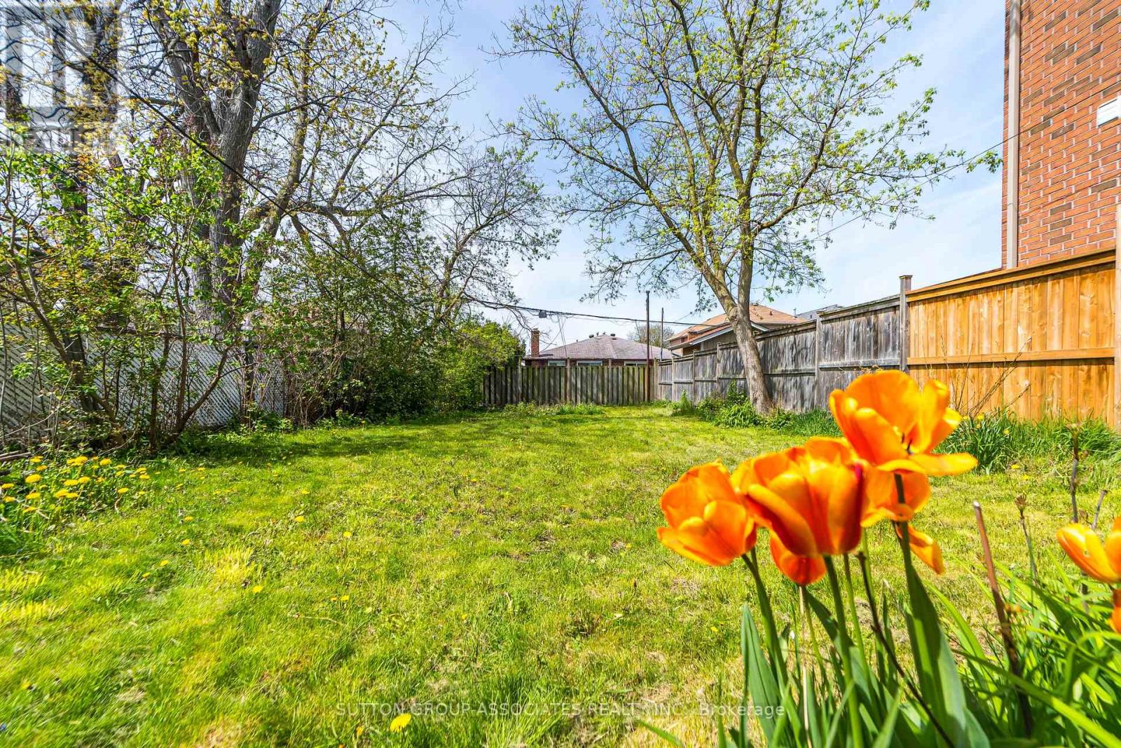 16 North Bonnington Avenue, Toronto, Ontario  M1K 1X2 - Photo 31 - E12109204