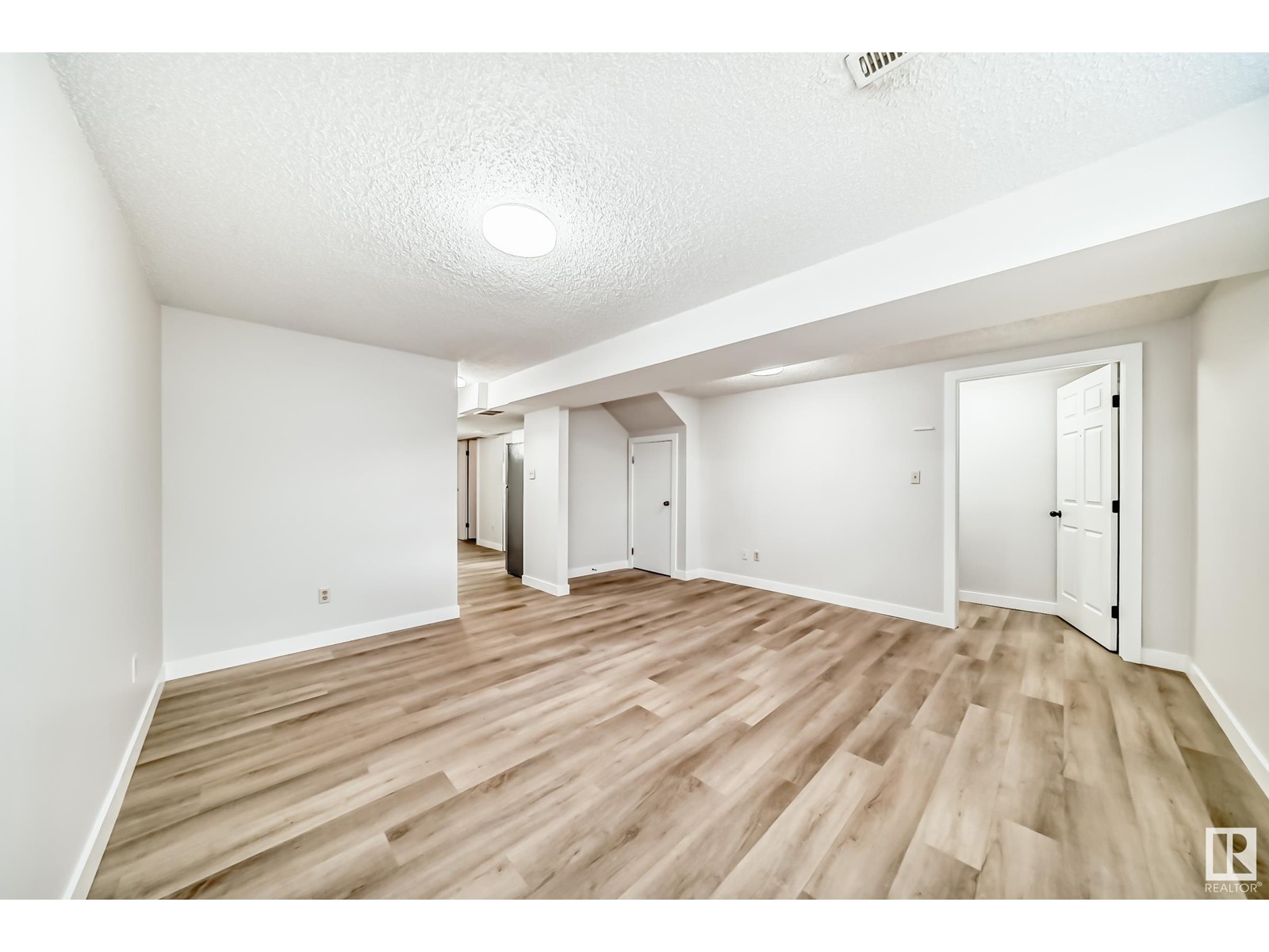 2006 55 St Nw, Edmonton, Alberta  T6L 3E6 - Photo 29 - E4433223