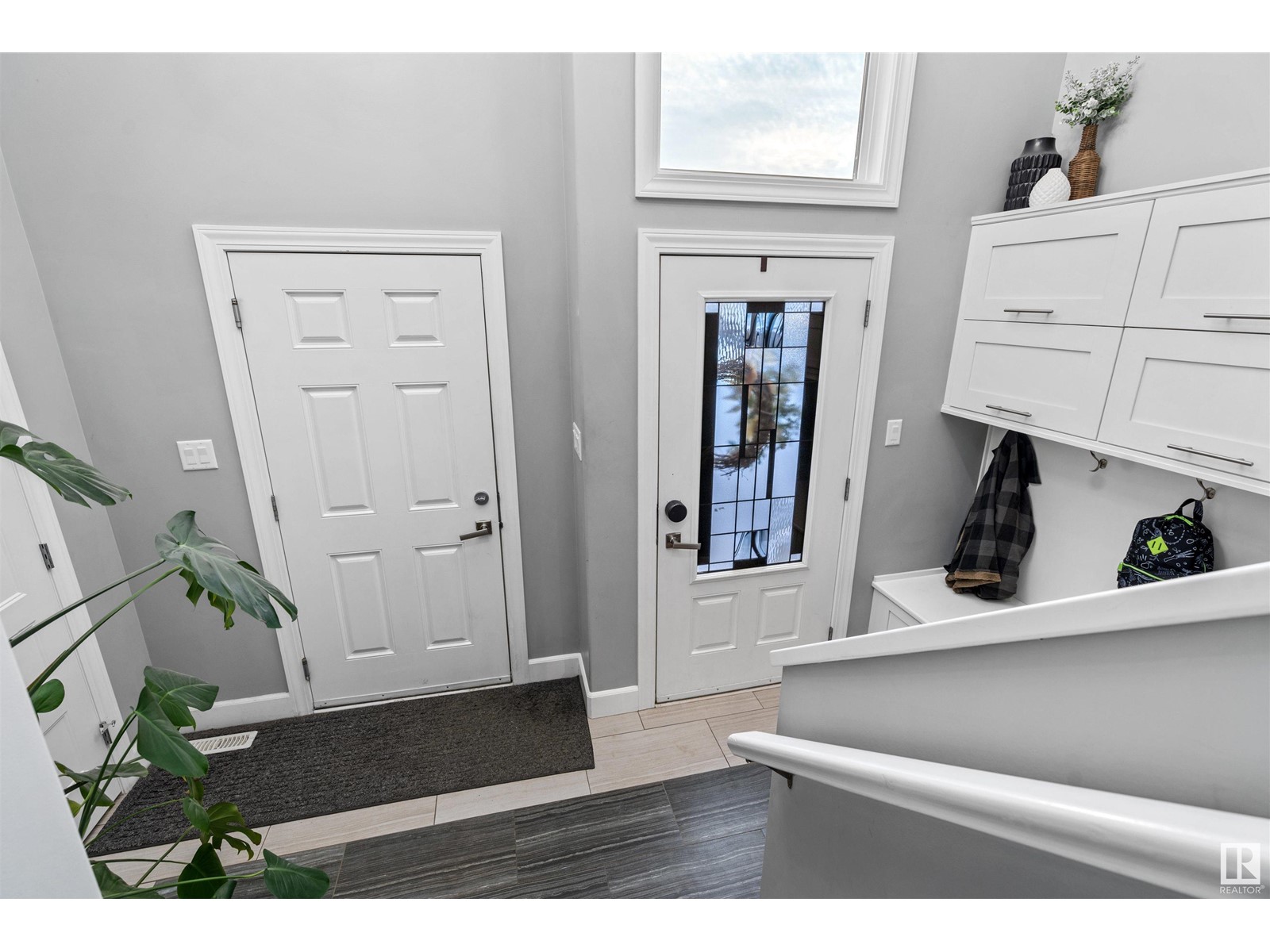 Property at 409 26 ST image 2