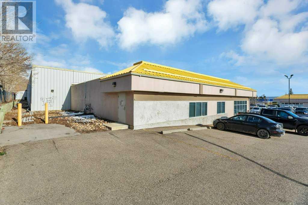 311, 6200 67a Street, Red Deer, Alberta  T4E 3P8 - Photo 3 - A2214815