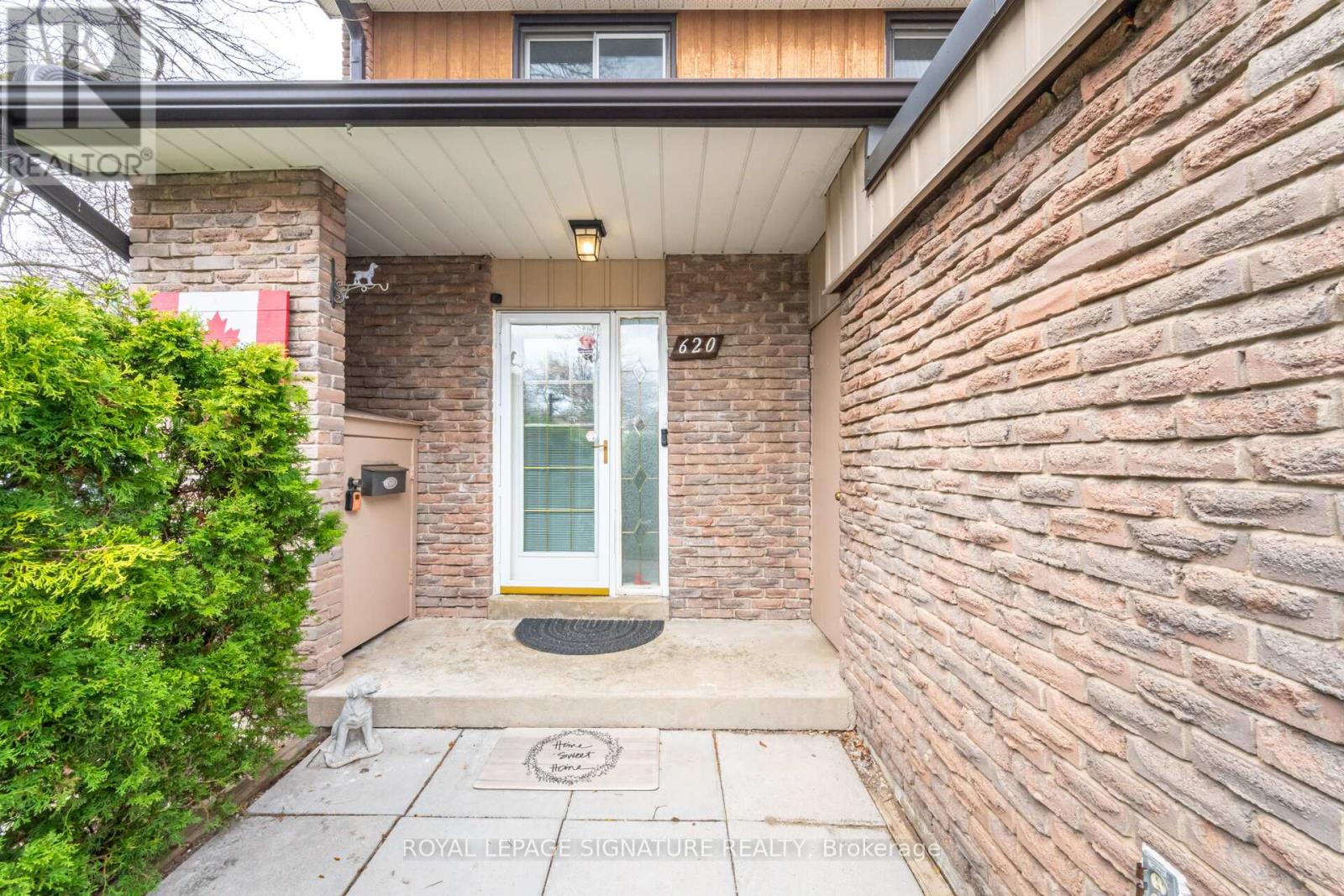 Property at 620 FORESTWOOD CRESCENT image 3