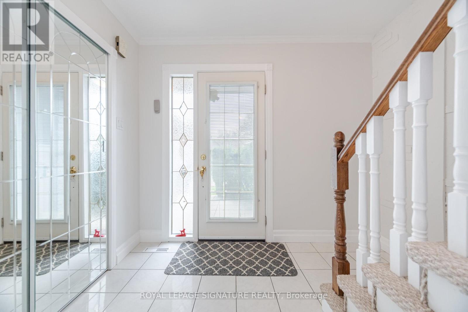 Property at 620 FORESTWOOD CRESCENT image 5