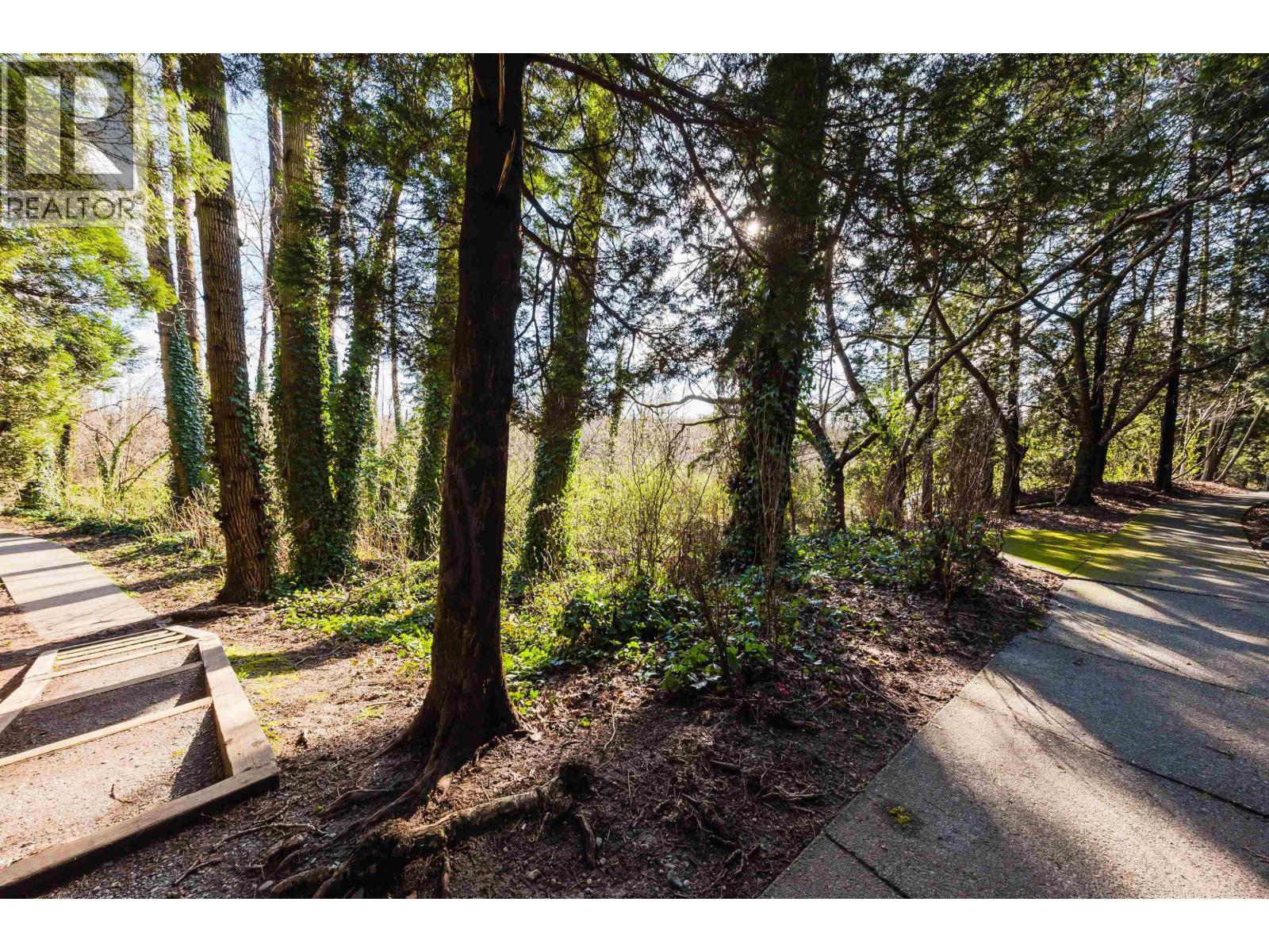 402 9880 Manchester Drive, Burnaby, British Columbia  V3N 4R3 - Photo 30 - R2995450