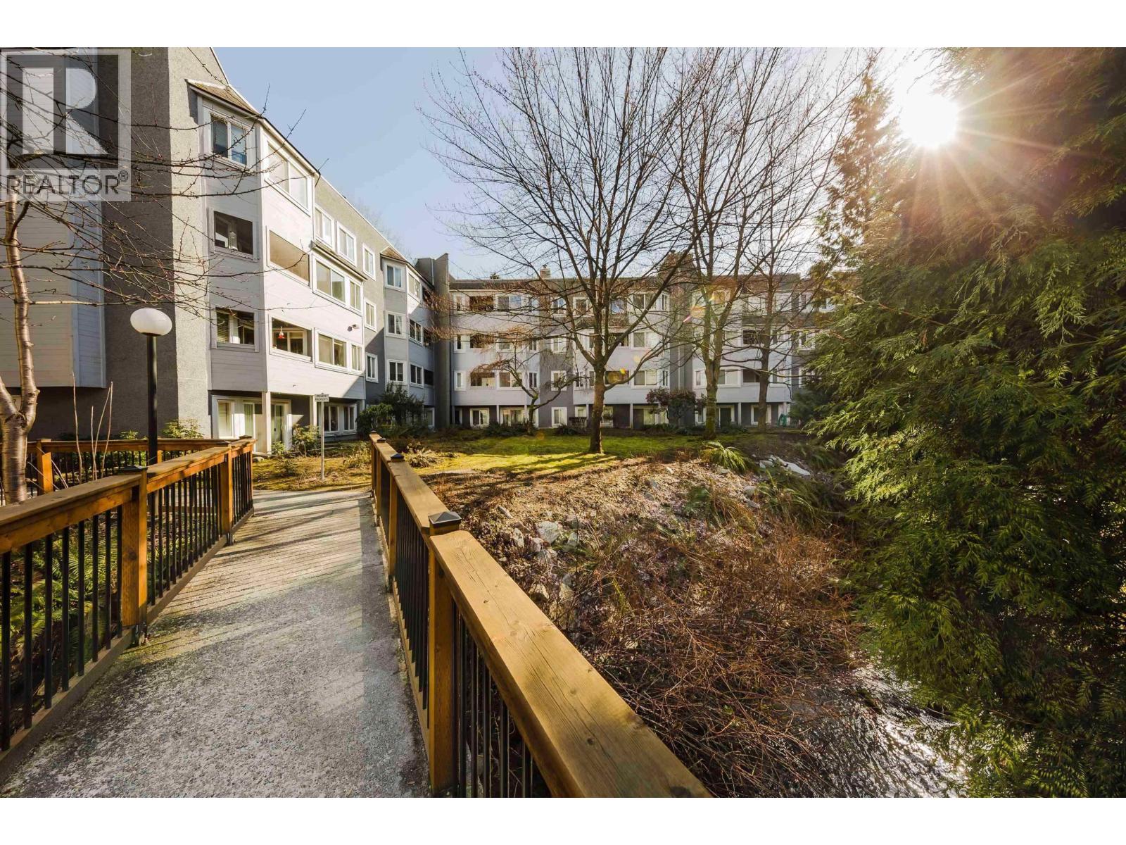 402 9880 Manchester Drive, Burnaby, British Columbia  V3N 4R3 - Photo 31 - R2995450