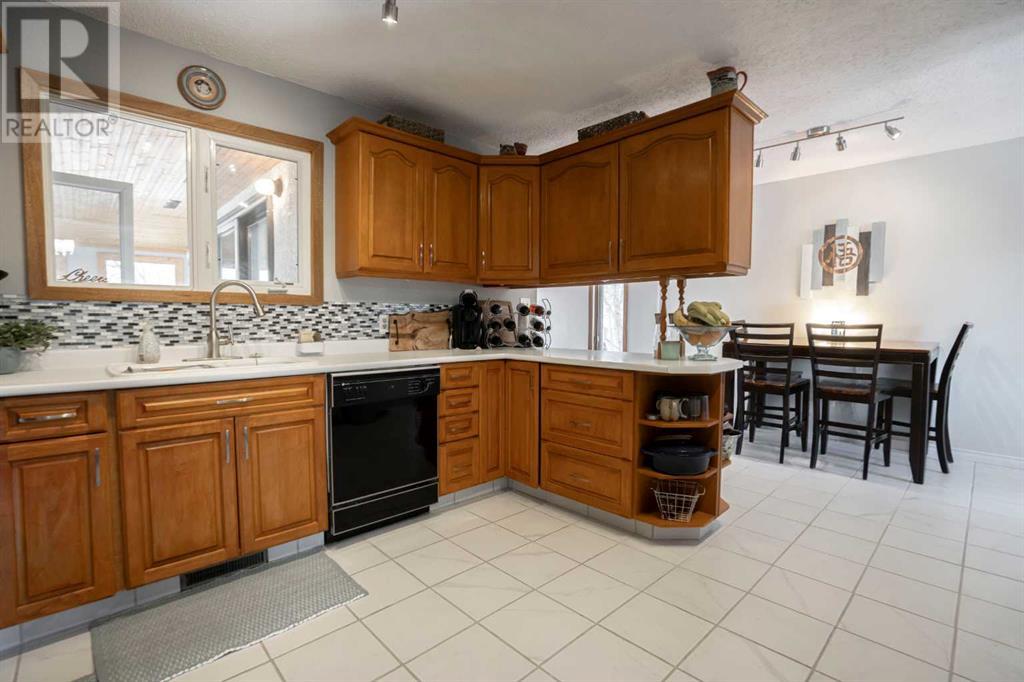 Property at 9605 75 Avenue image 5