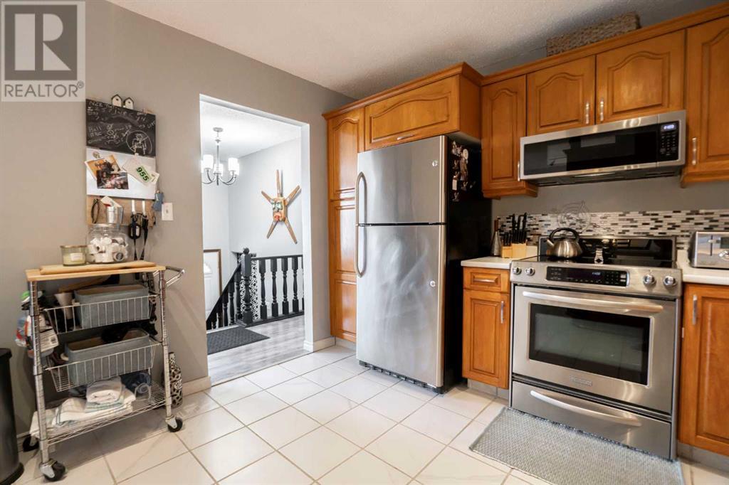 Property at 9605 75 Avenue image 3