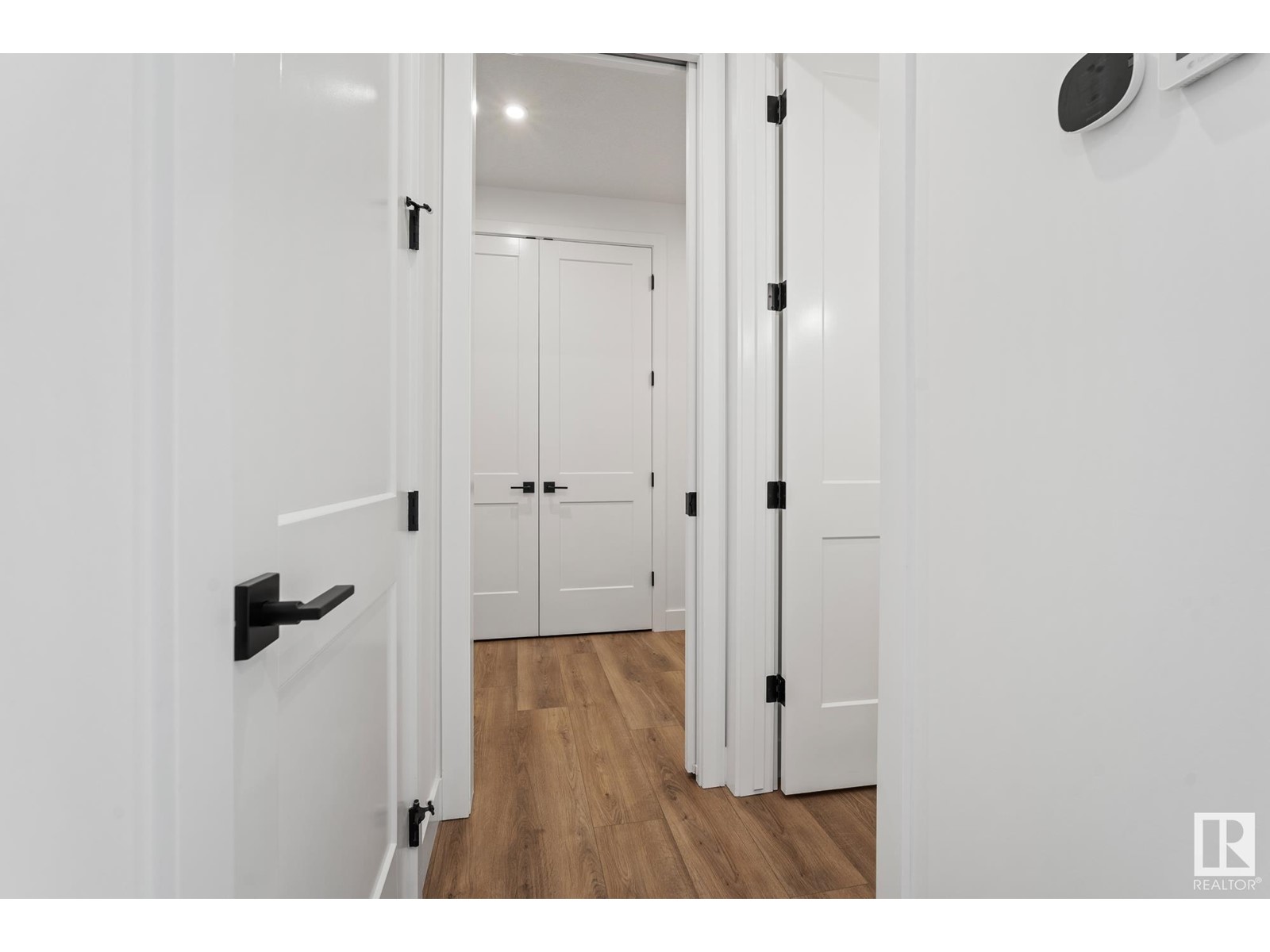 Property at 101 Newbury Ci image 1