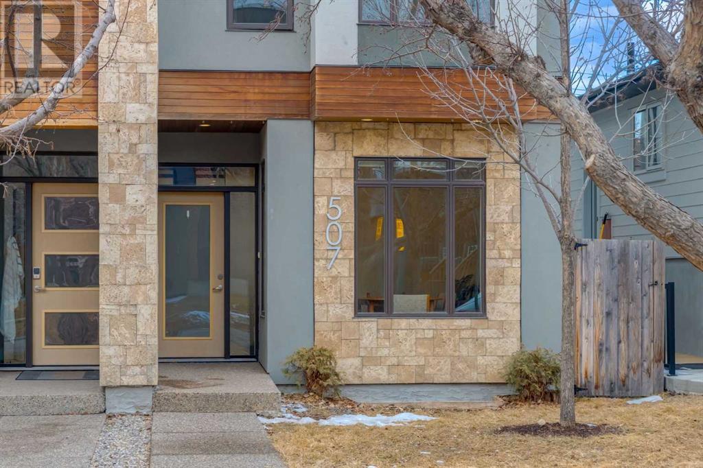 Property at 507 9A Street NE image 2