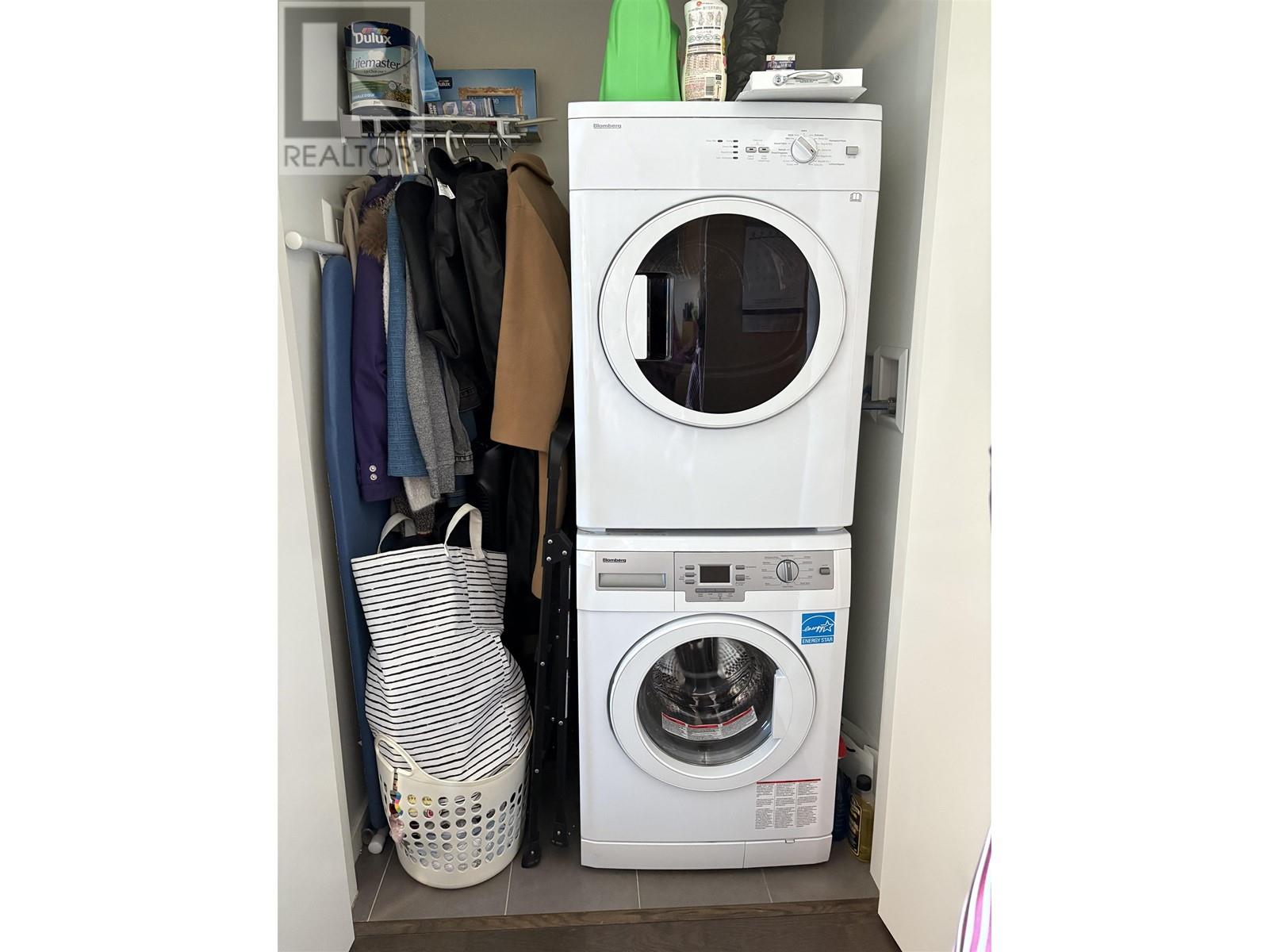 Listing Picture 12 of 14 : 1202 7733 FIRBRIDGE WAY, Richmond / 烈治文 - 魯藝地產 Yvonne Lu Group - MLS Medallion Club Member