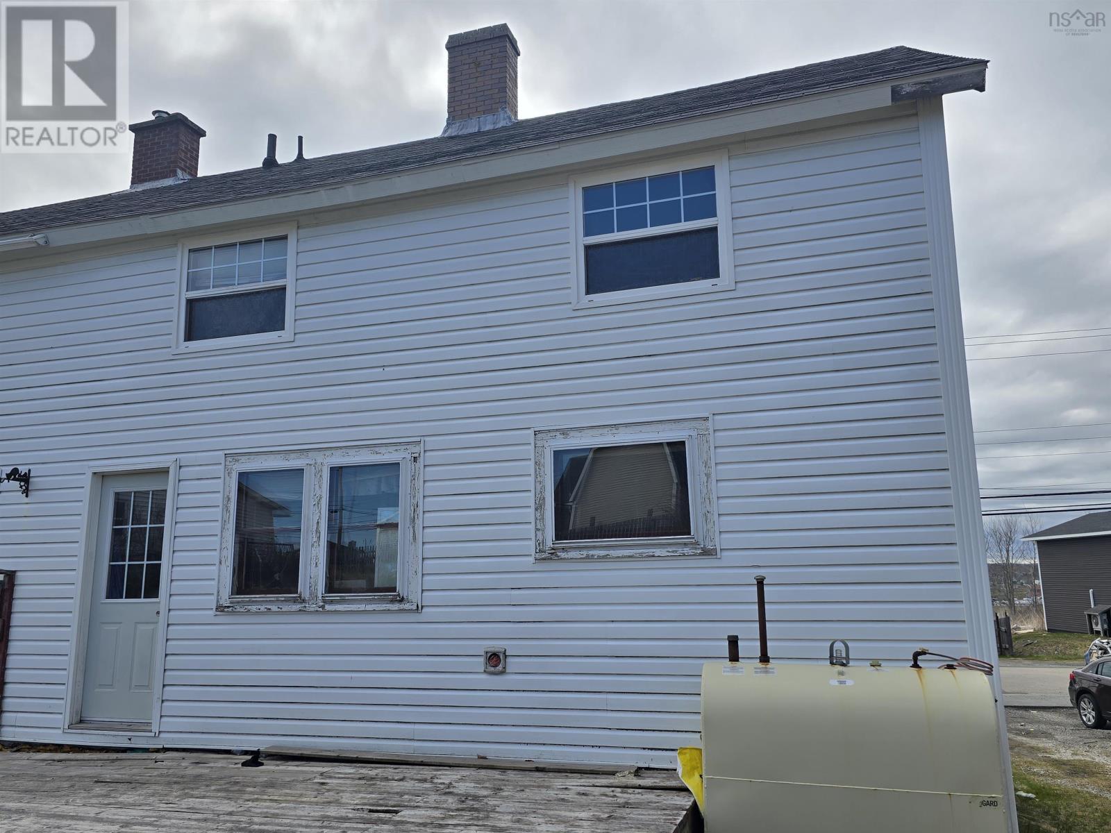 Property at 98 Richmond Street image 4