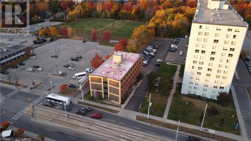824 KING Street W, Kitchener, Ontario
