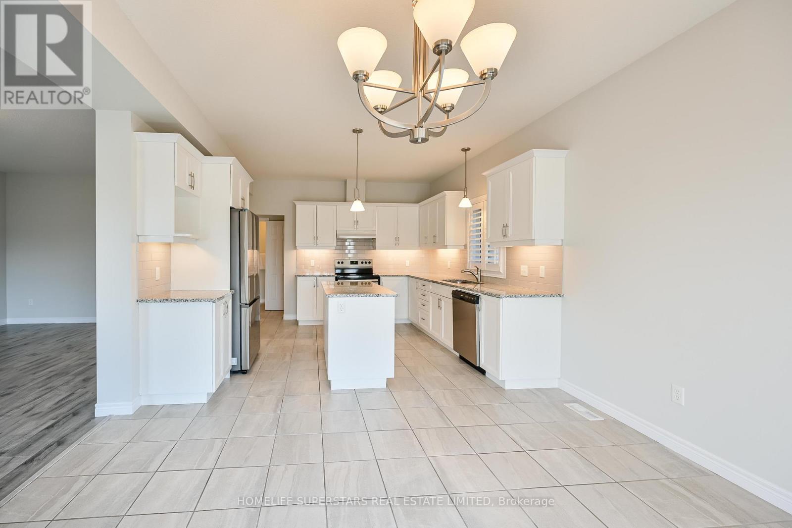 29 Newstead Road, Brant, Ontario  N3L 0G2 - Photo 9 - X12107133