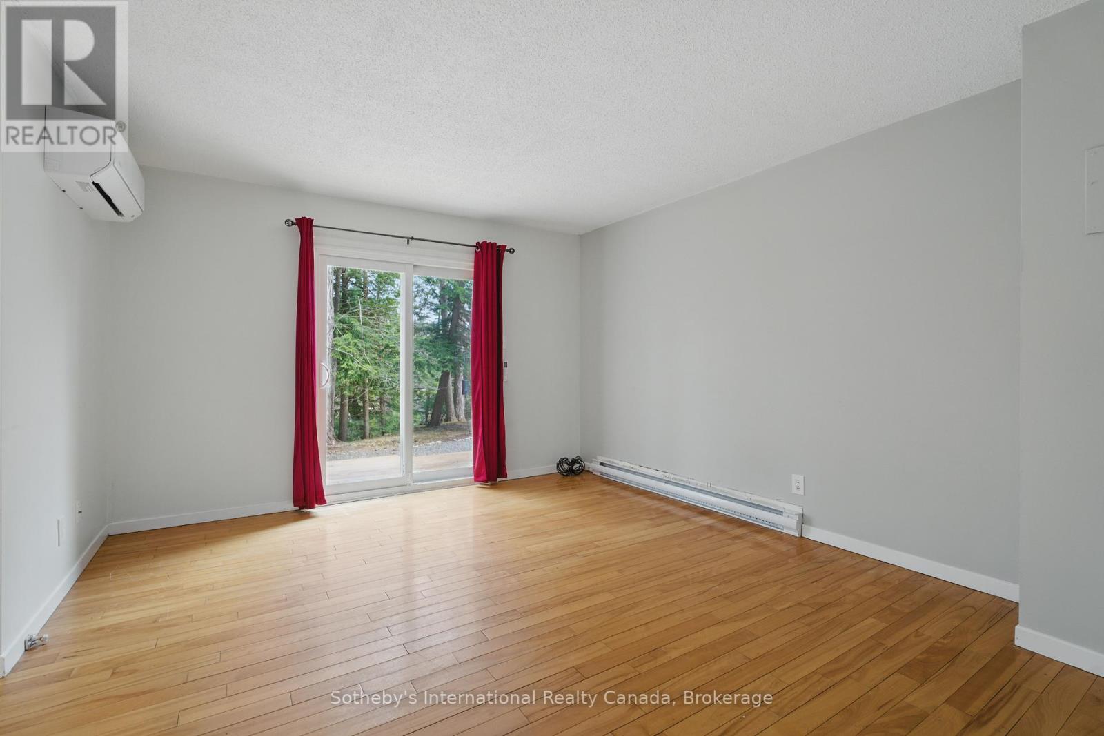 49 Southbank Drive, Bracebridge, Ontario  P1L 1G2 - Photo 13 - X12109267