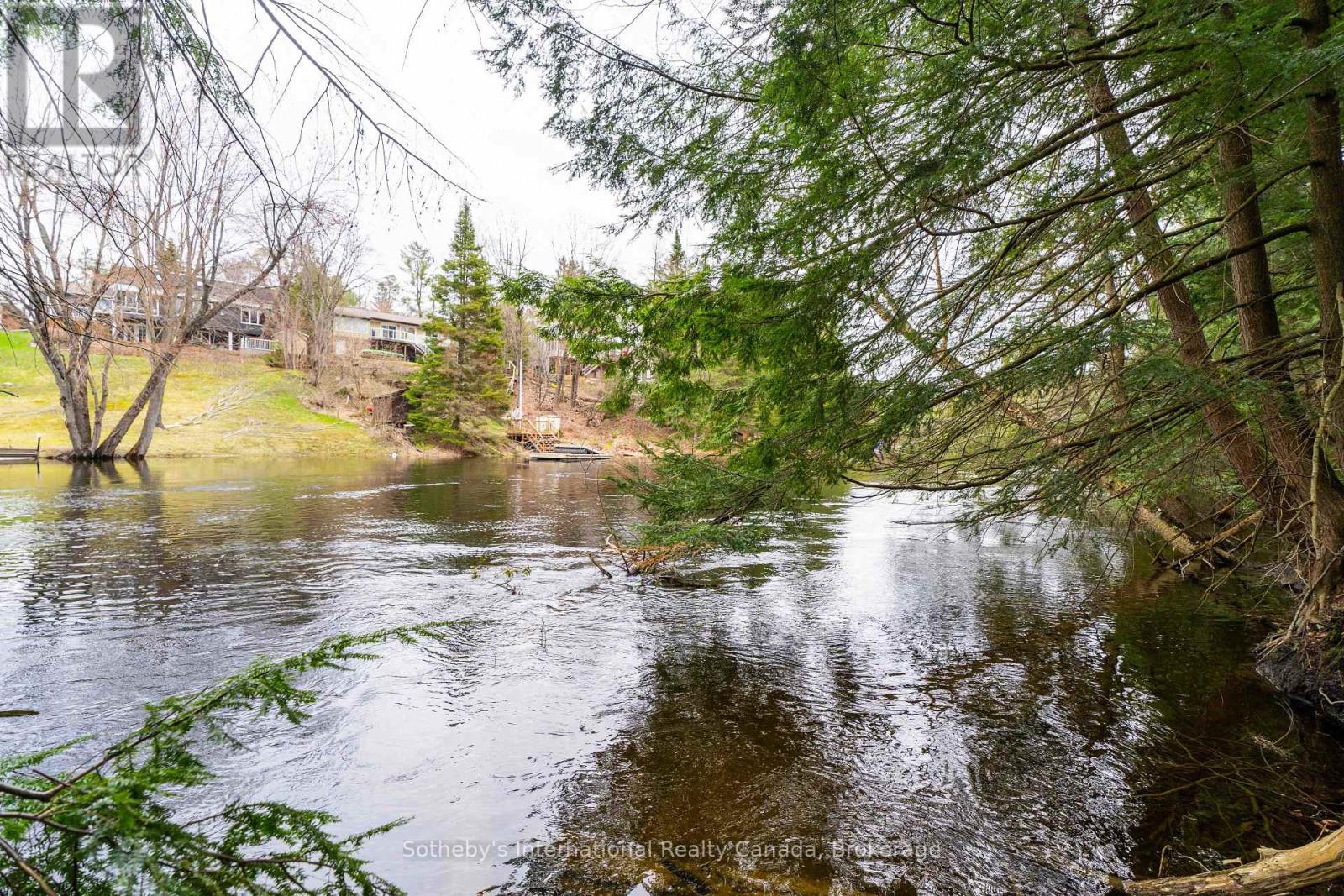 49 Southbank Drive, Bracebridge, Ontario  P1L 1G2 - Photo 29 - X12109267