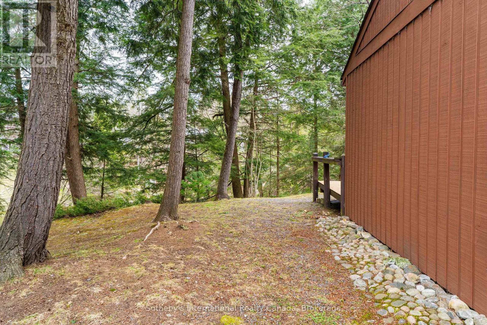 49 Southbank Drive, Bracebridge, Ontario  P1L 1G2 - Photo 34 - X12109267