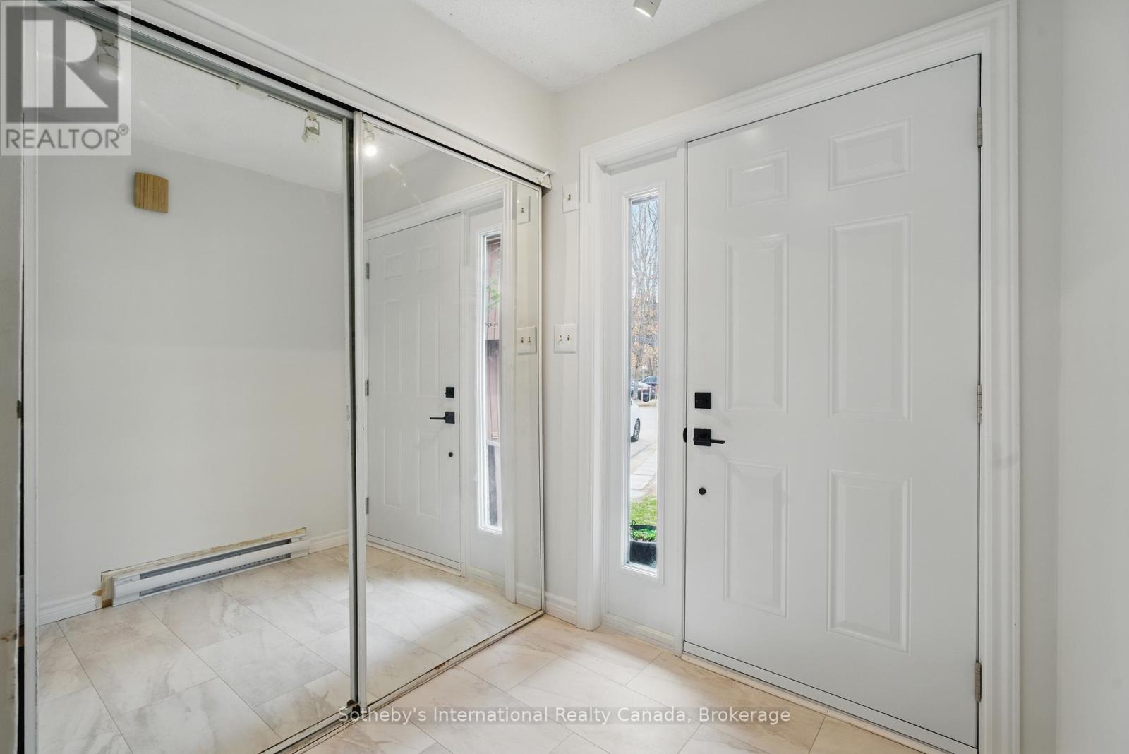 49 Southbank Drive, Bracebridge, Ontario  P1L 1G2 - Photo 6 - X12109267