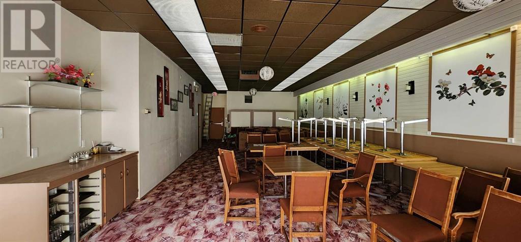 425 13 Street N, Lethbridge, Alberta  T1H 2S3 - Photo 2 - A2148964