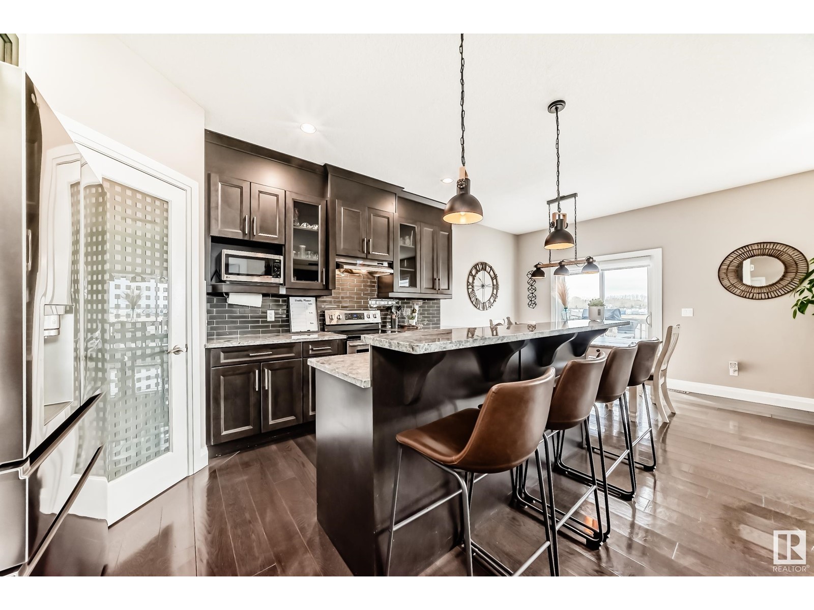 Property at 3108 67 ST image 4