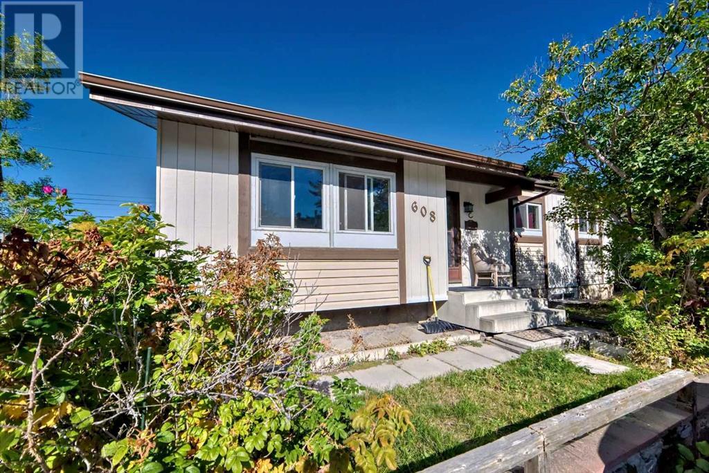 608 Olympia Drive Se, Calgary, Alberta  T2C 1H5 - Photo 1 - A2214429