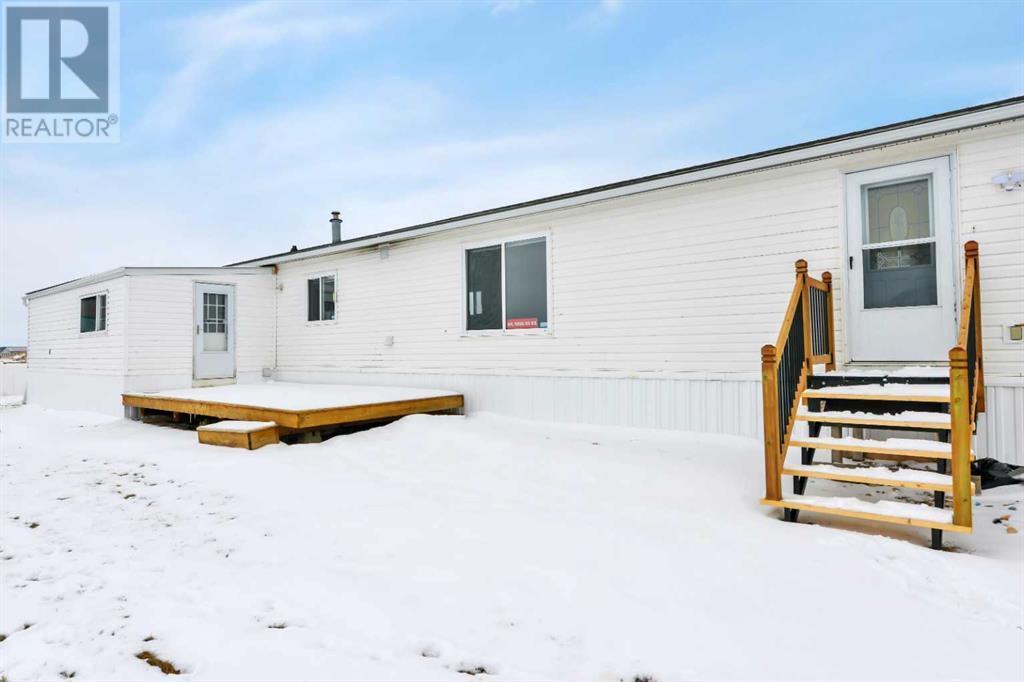 311, 5823 52 Street, Eckville, Alberta  T0M 0X0 - Photo 3 - A2184040