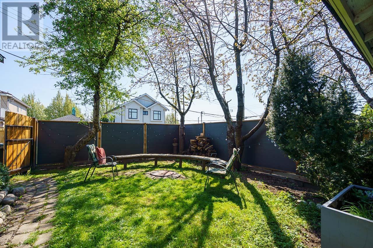 Listing Picture 30 of 40 : 3336 E GEORGIA STREET, Vancouver / 溫哥華 - 魯藝地產 Yvonne Lu Group - MLS Medallion Club Member