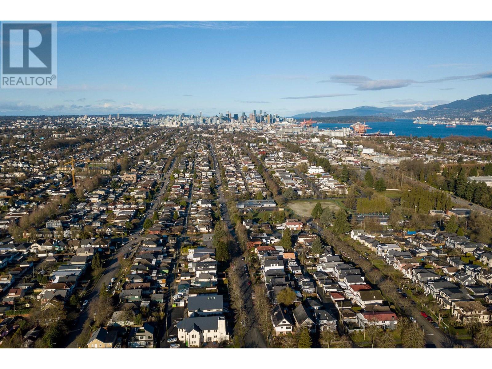 Listing Picture 36 of 40 : 3336 E GEORGIA STREET, Vancouver / 溫哥華 - 魯藝地產 Yvonne Lu Group - MLS Medallion Club Member