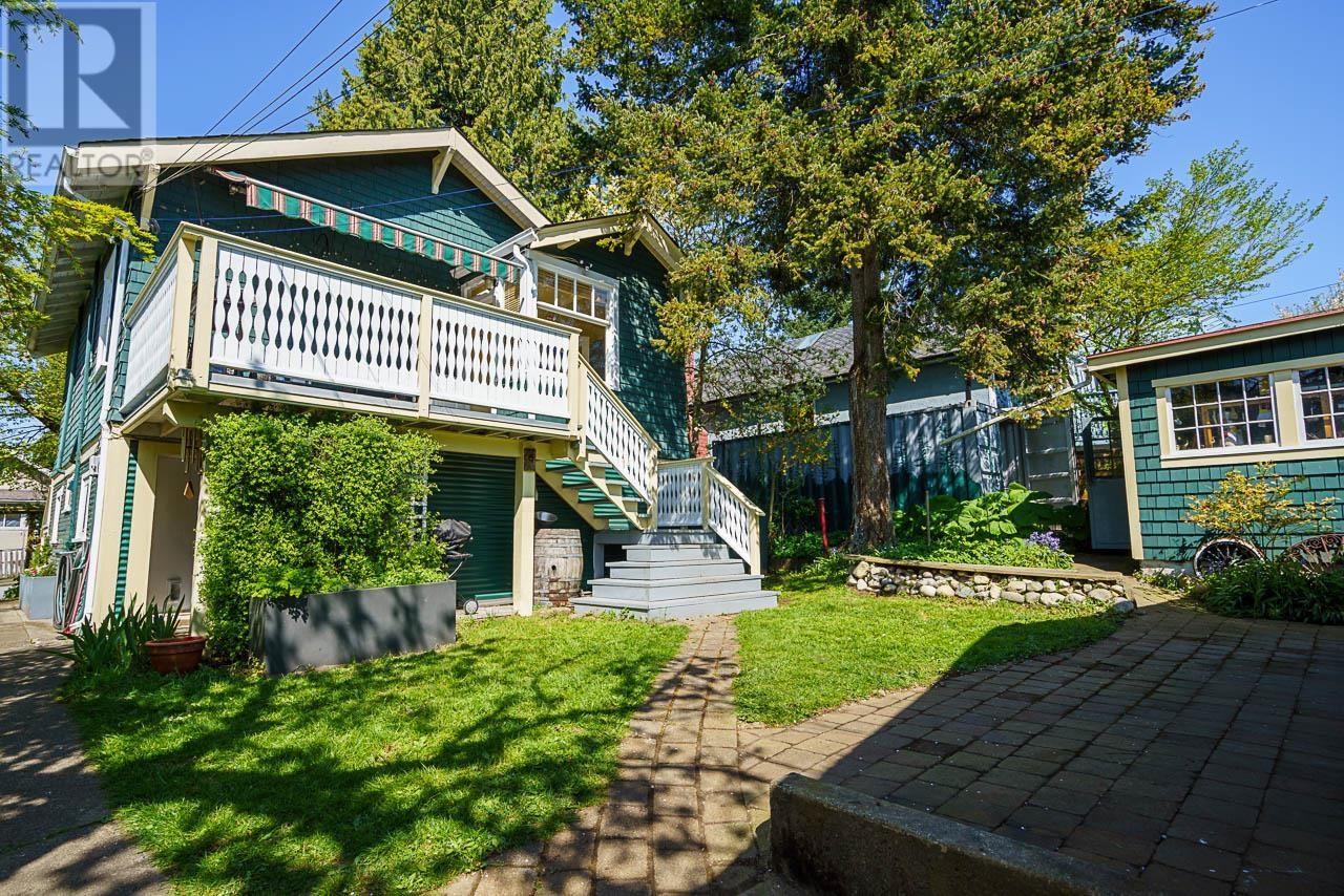 Property at 3336 E GEORGIA STREET image 1