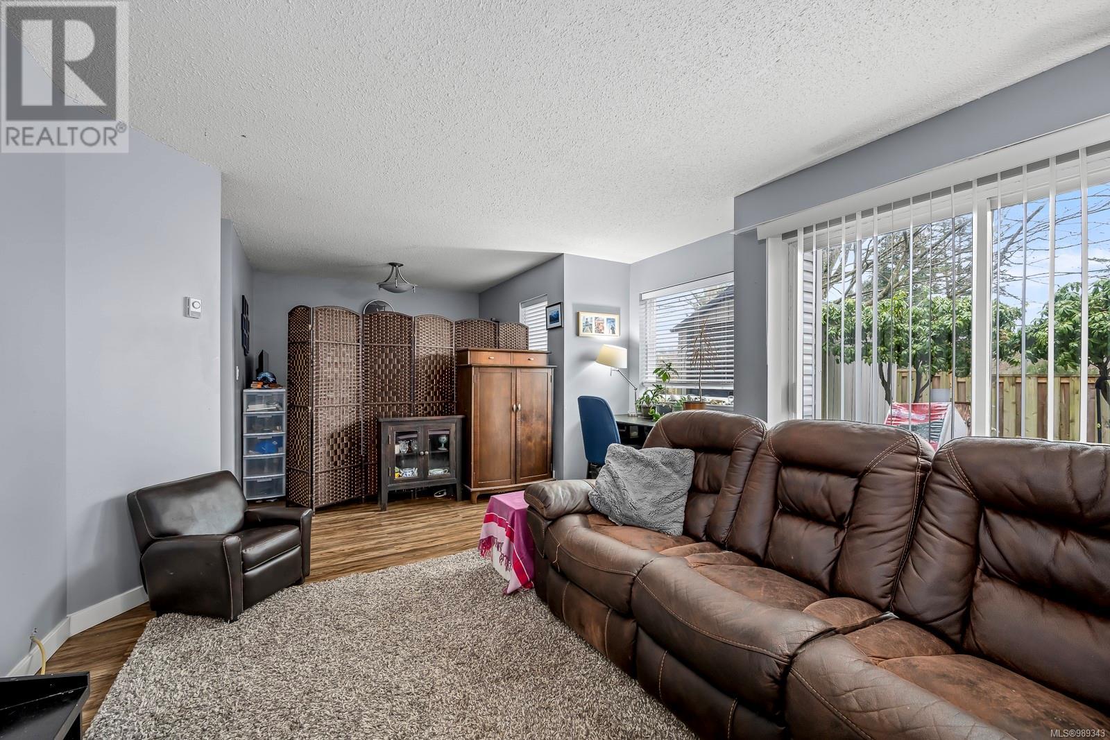 Property at 20 1180 Braidwood Rd image 3