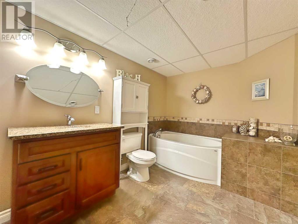 1117 18a Streetcrescent, Wainwright, Alberta  T9W 1L3 - Photo 35 - A2215409