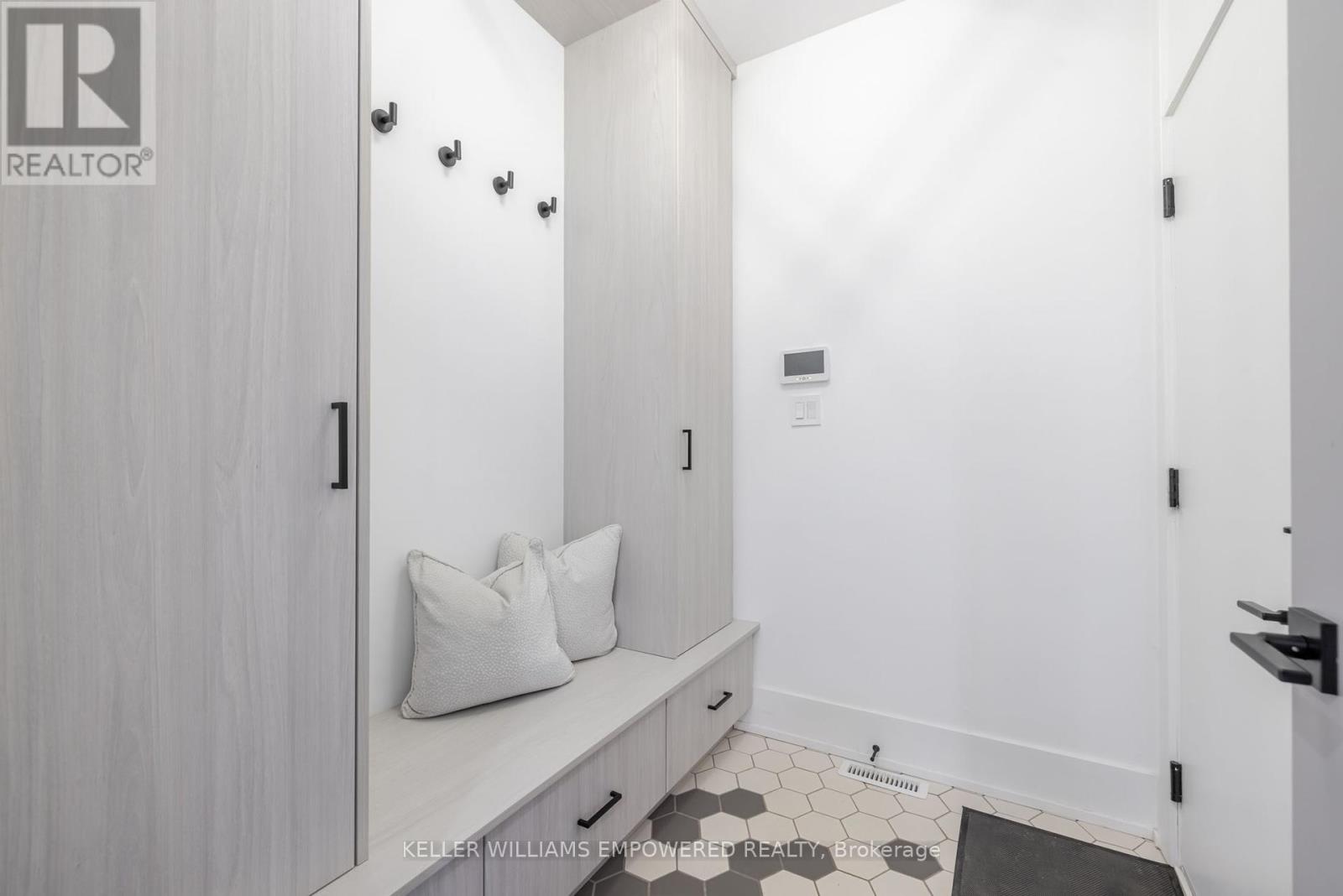 1611 Upper West Avenue, London South (South B), Ontario  N6K 0M2 - Photo 12 - X12109328