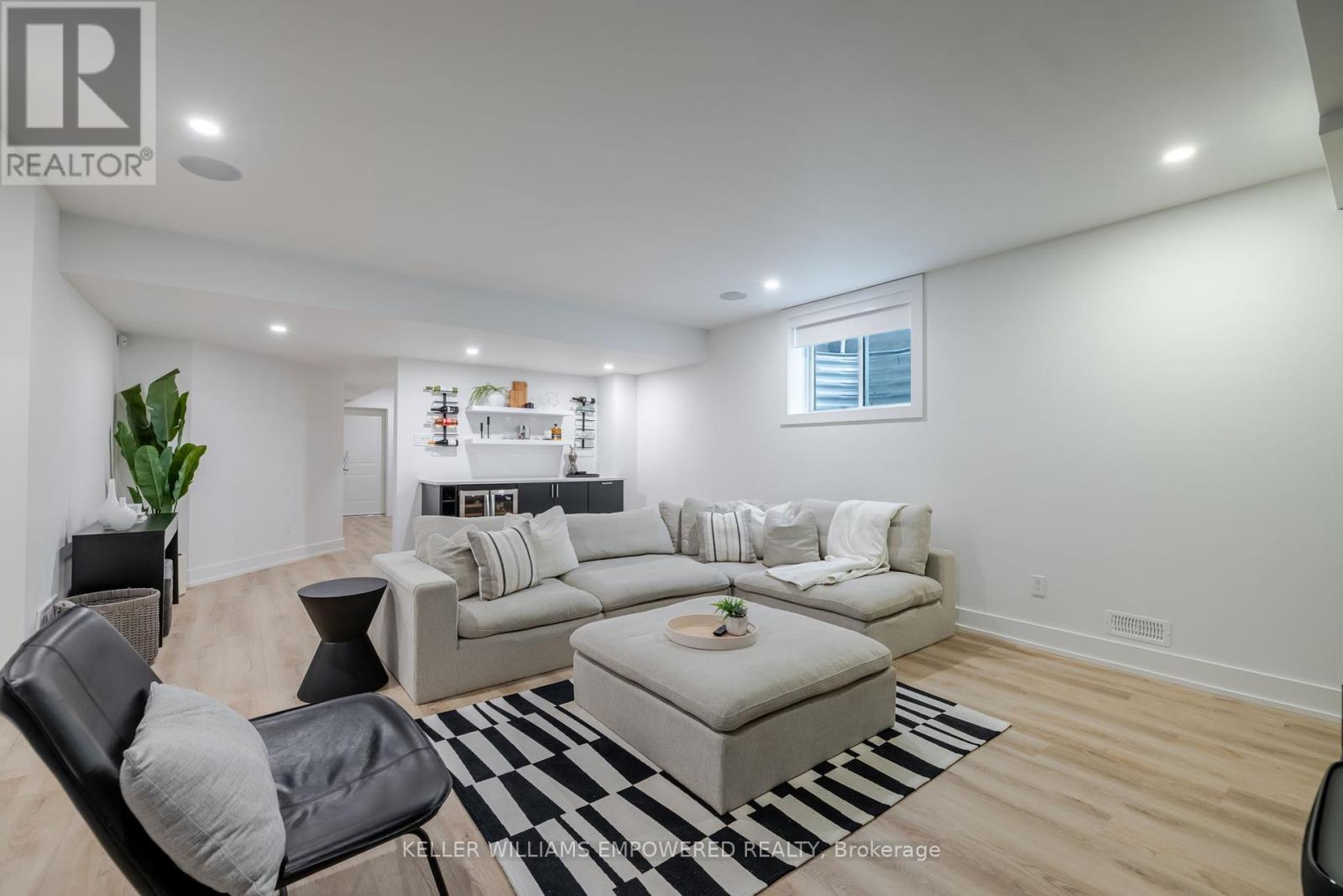 1611 Upper West Avenue, London South (South B), Ontario  N6K 0M2 - Photo 27 - X12109328