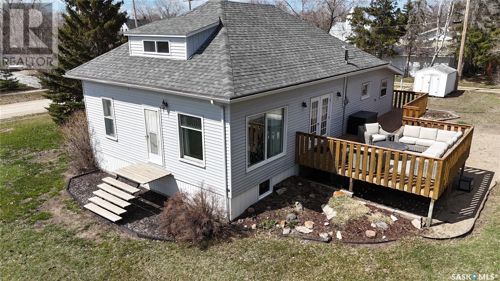 303 Stanley Street, Elbow, Saskatchewan  S0H 1J0 - Photo 3 - SK003983