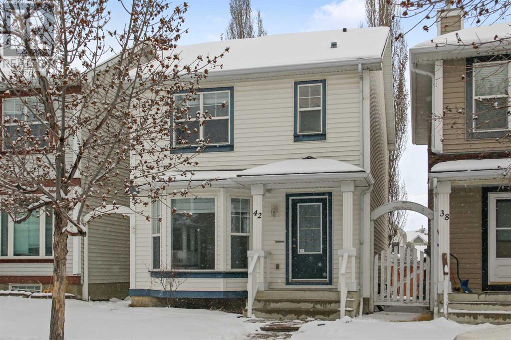 Property at 42 Prestwick Way SE image 1
