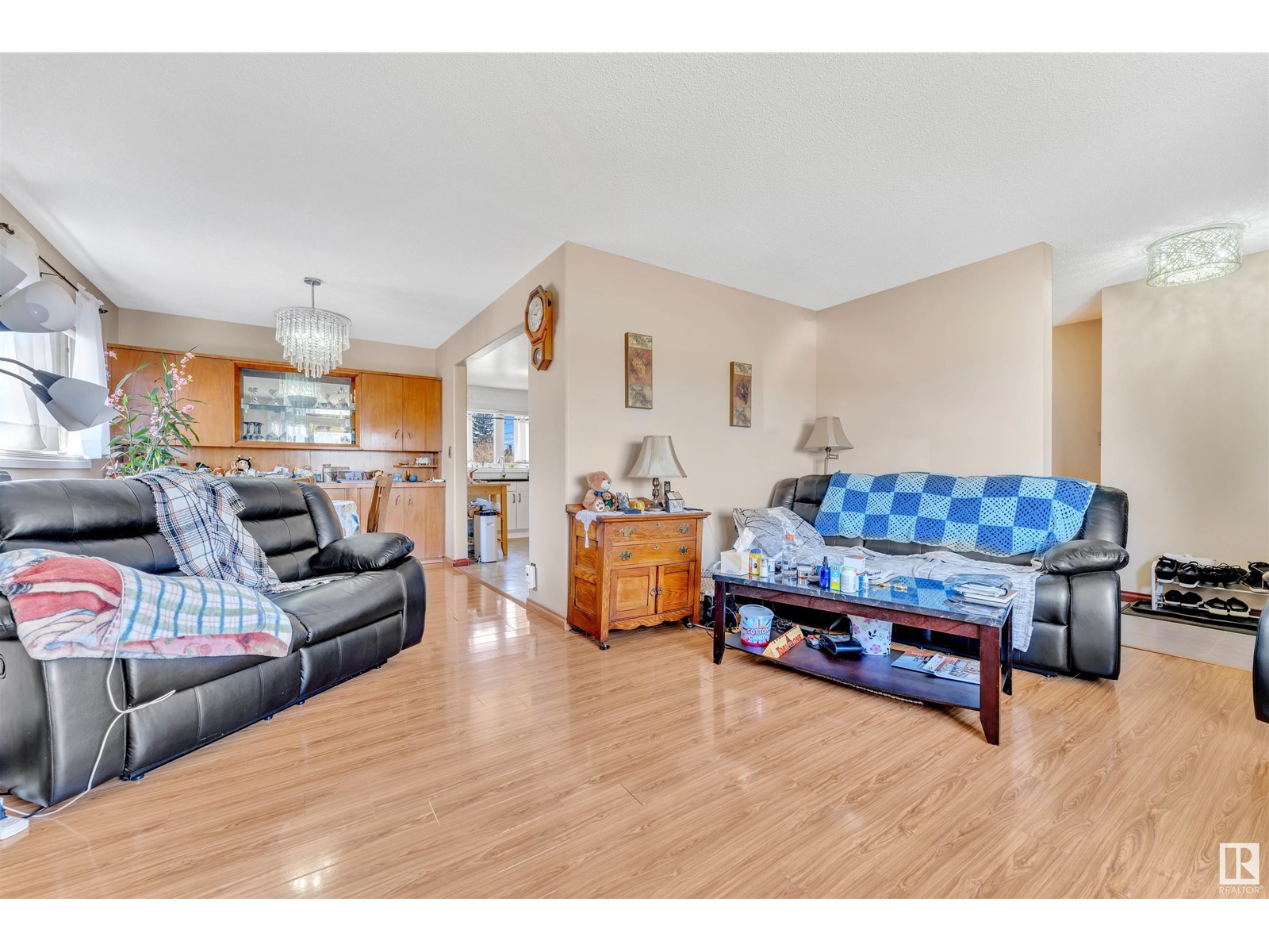Property at 12708 83 ST NW image 4