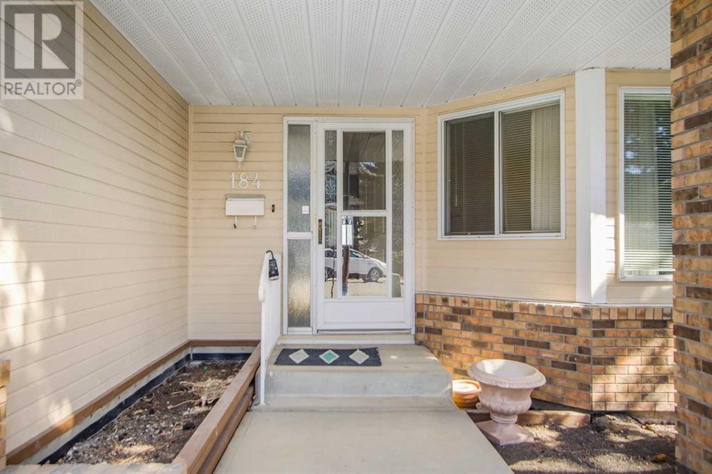 Property at 184 Strathaven Circle SW image 2